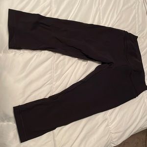 black kapri leggings